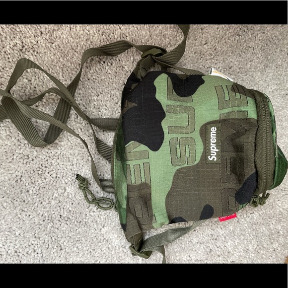 Supreme Small Bag - Picture 1 of 4
